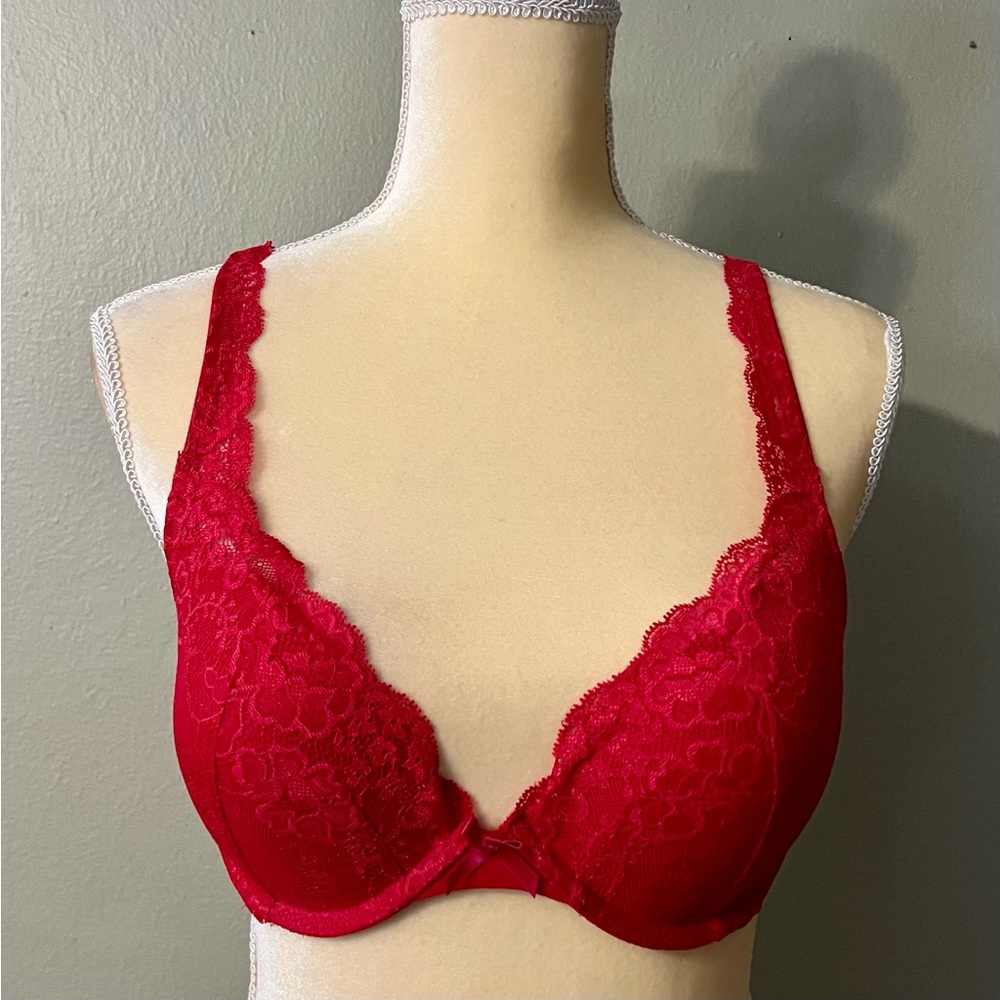 Victorias secret dream angels plunge bra size 34D. NWT.